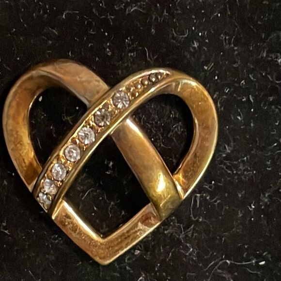 1” retired Premier Designs “Romantic” gold tone open cross crossed heart pendant - Picture 3 of 10